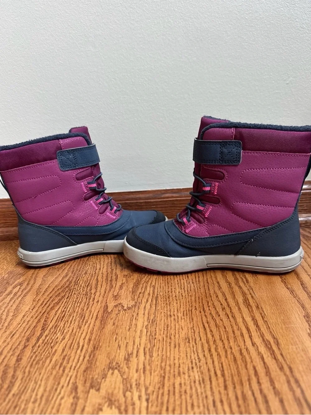 Merrell Snow Storm Waterproof Boots Girls 13 Fuchsia